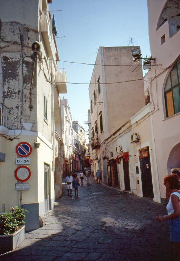 Via Vittorio Emanuele (Procida)
